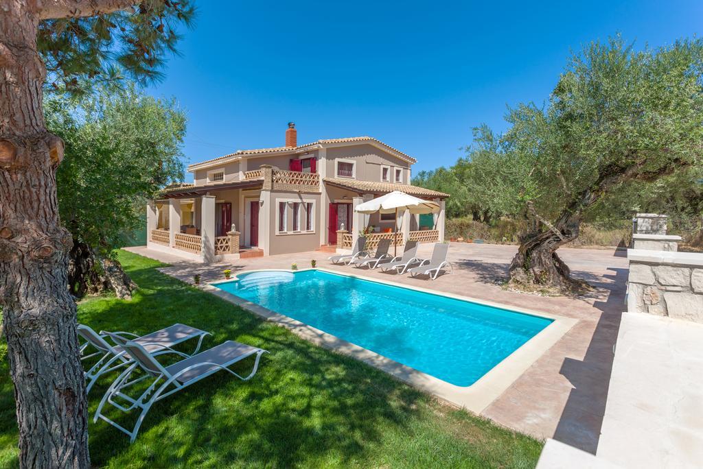 Evalexia Villa - Luxury Villa With Private Pool Near Laganas Perfect For Groups By Villa Mana Gers Kalamákion 외부 사진